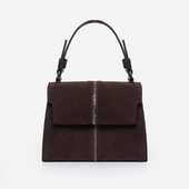 
                             Сумка українського бренду ТМ  "Lucherino" стане хорошим придбанням не на один рік.  Невелика жіноча сумочка виготовлена з високоякісного шкірзамінника та якісної надійної фурнітури в кольорі - нікель. Одне відділення з однією кишенею на застібці.